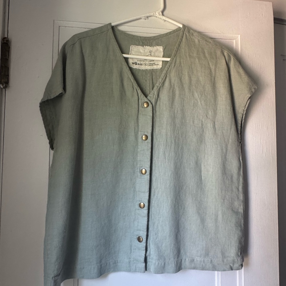 notPERFECTLINEN Green Boxy Button Down Shirt (Malta)